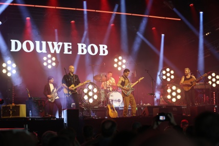 DOUWE BOB